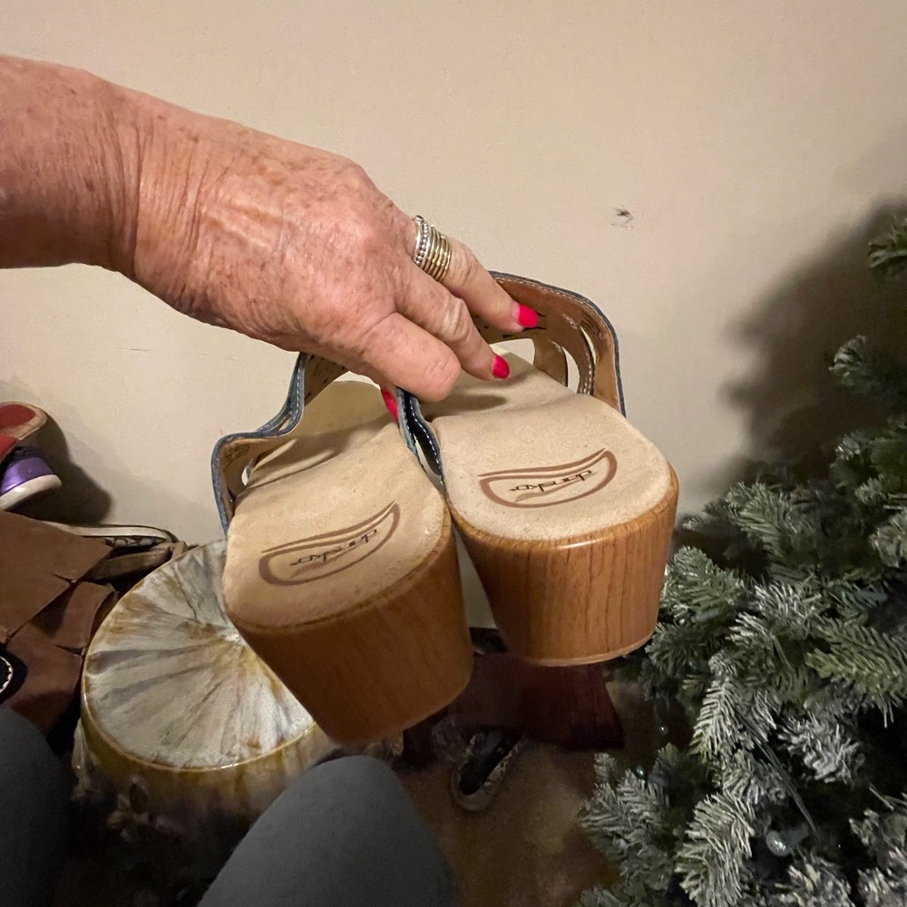 Spring step clogs - Picture 3 of 7